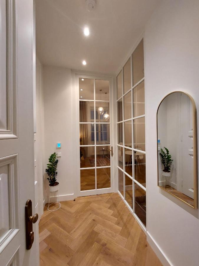 Luxury In The Centre Apartament *
